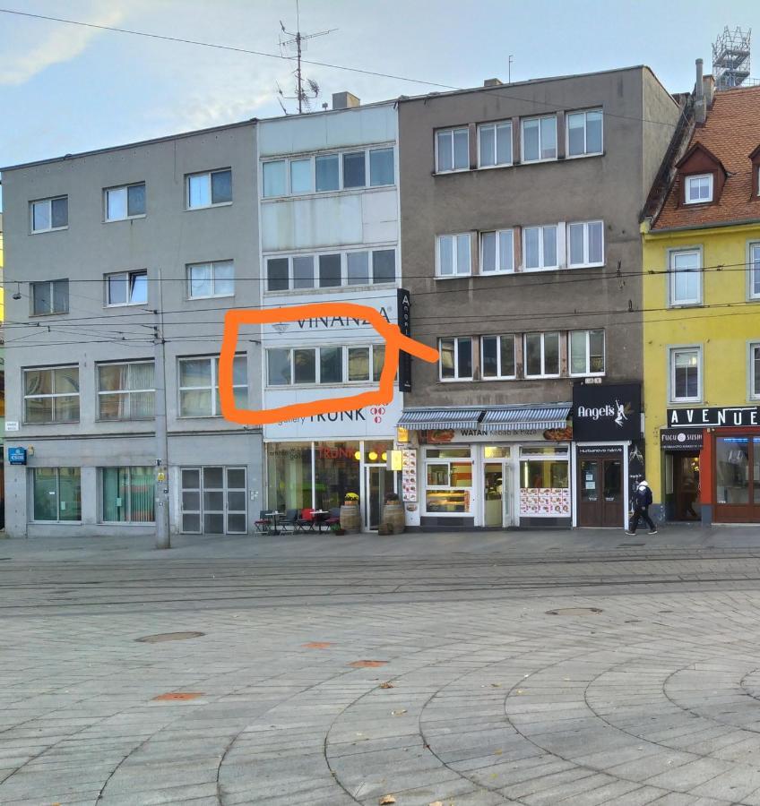 Krasny Byt S Vyhladmi V Historickom Centre Bratislava Buitenkant foto
